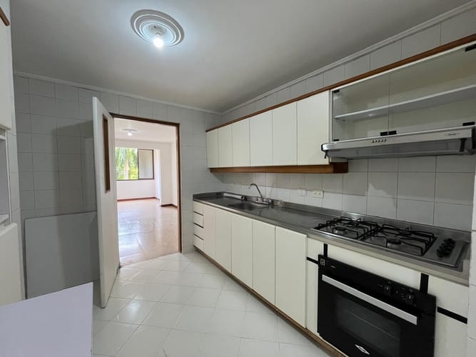 Apartamento de 4 alcobas en venta en Alejandría, Medellín, 137 m² · foto 10 de 21