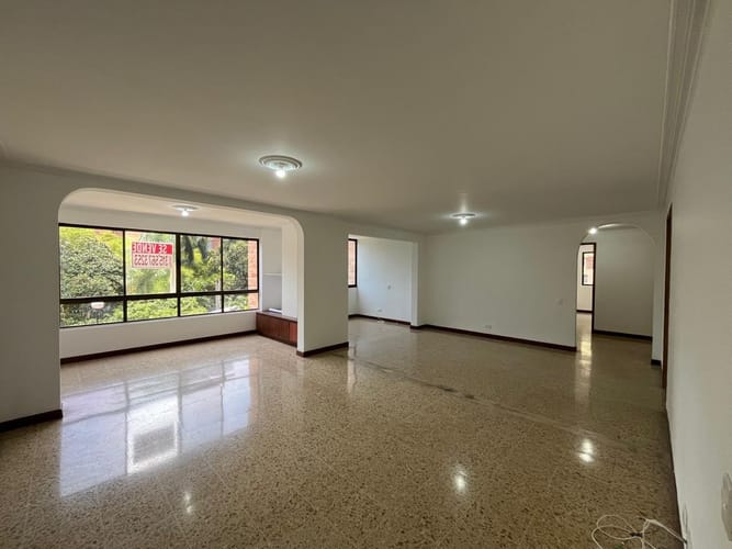 Apartamento de 4 alcobas en venta en Alejandría, Medellín, 137 m² · foto 2 de 21