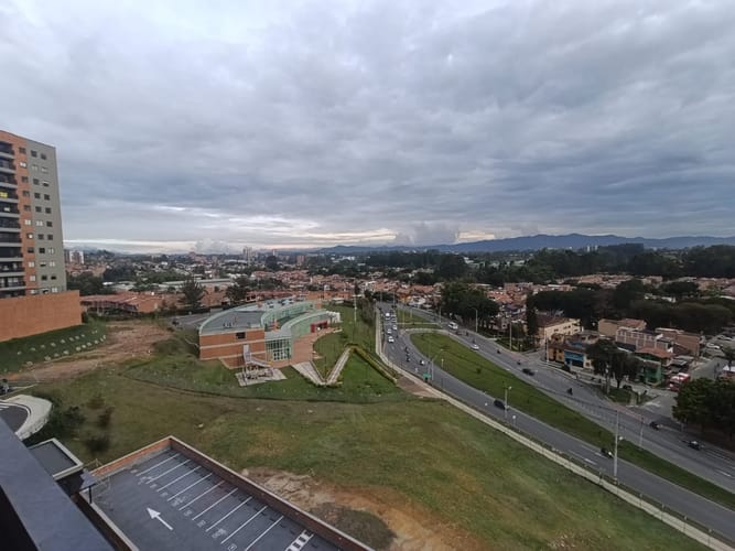 Apartamento de 2 alcobas en arriendo en Centro, Rionegro, 69 m² · foto 2 de 14