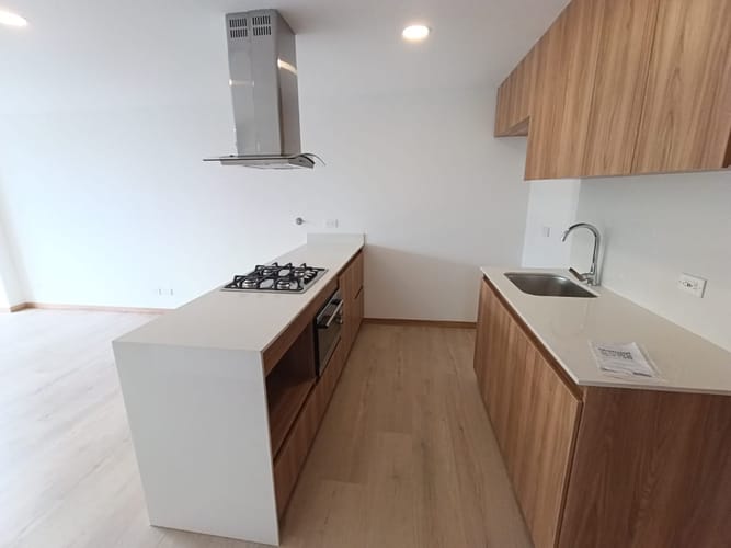 Apartamento de 2 alcobas en arriendo en Rionegro, 73 m² · foto 2 de 15