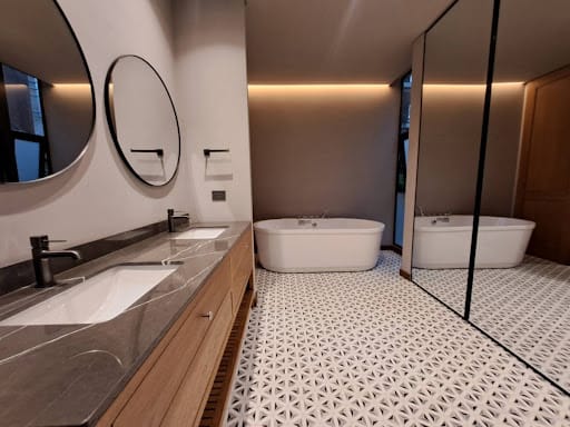 Apartamento de 2 alcobas en arriendo en Las Lomas No.1, Medellín, 190 m² · foto 23 de 24