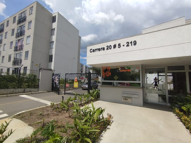 Apartamento de 2 alcobas en arriendo en Zona Industrial, Yumbo, 47 m² · foto 2 de 24
