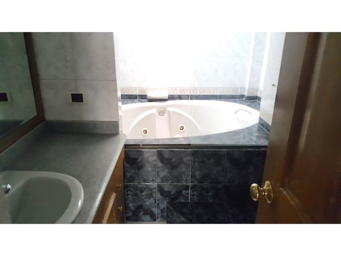 Apartamento de 3 alcobas en venta en Chico Norte, Bogotá, 147 m² · foto 23 de 24