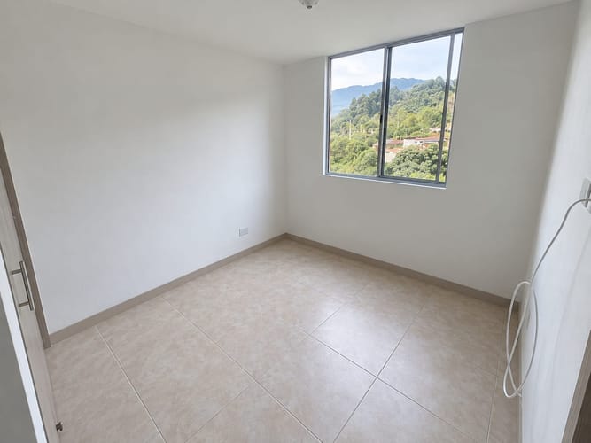 Apartamento de 3 alcobas en venta en La Cuenca, Envigado, 64 m² · foto 4 de 12