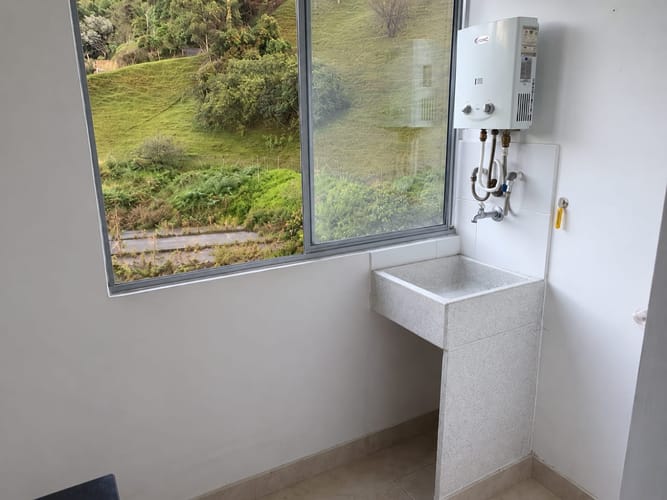 Apartamento de 3 alcobas en venta en La Cuenca, Envigado, 64 m² · foto 11 de 12
