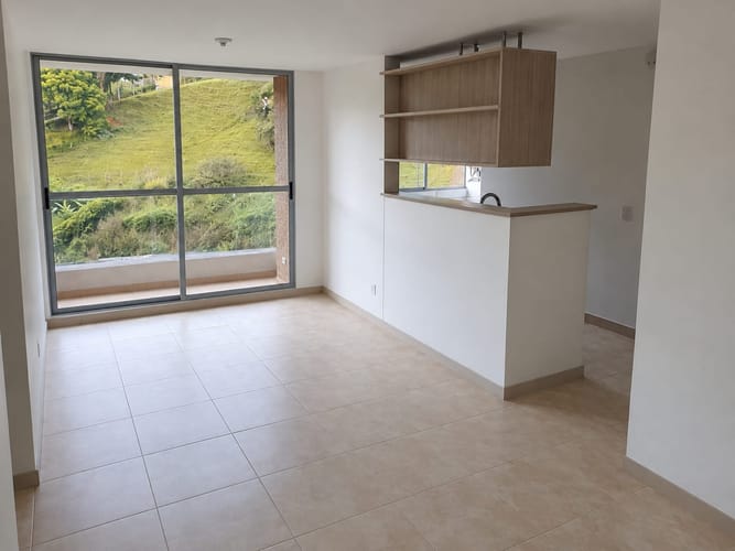 Apartamento de 3 alcobas en venta en La Cuenca, Envigado, 64 m² · foto 3 de 12
