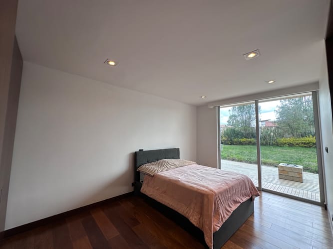 Casa de 5 alcobas en arriendo en San Jose De Bavaria, Bogotá, 450 m² · foto 9 de 24
