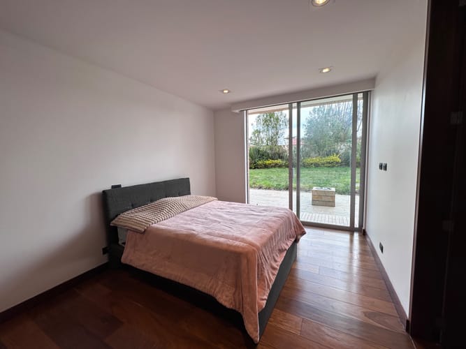 Casa de 5 alcobas en arriendo en San Jose De Bavaria, Bogotá, 450 m² · foto 13 de 24