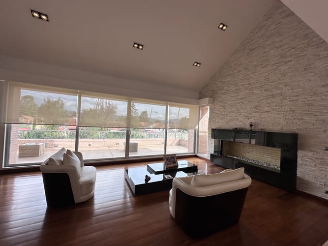 Casa de 5 alcobas en arriendo en San Jose De Bavaria, Bogotá, 450 m² · foto 6 de 24