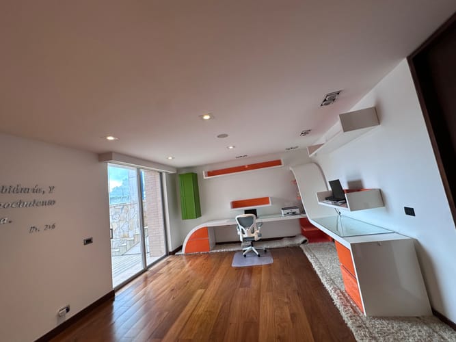 Casa de 5 alcobas en arriendo en San Jose De Bavaria, Bogotá, 450 m² · foto 21 de 24