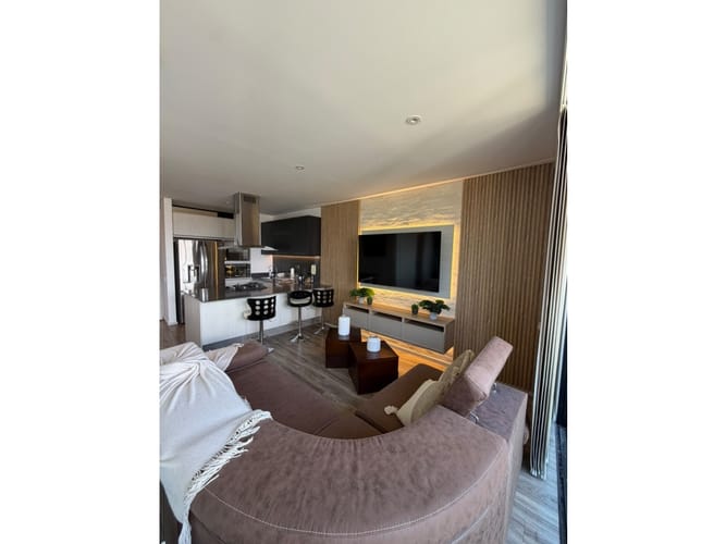 Apartamento de 3 alcobas en arriendo en Milla De Oro, Medellín, 180 m² · foto 4 de 16
