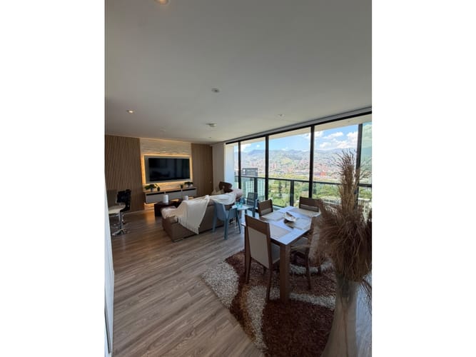 Apartamento de 3 alcobas en arriendo en Milla De Oro, Medellín, 180 m² · foto 6 de 16