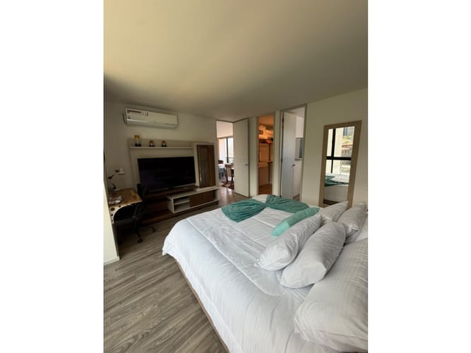 Apartamento de 3 alcobas en arriendo en Milla De Oro, Medellín, 180 m² · foto 9 de 16