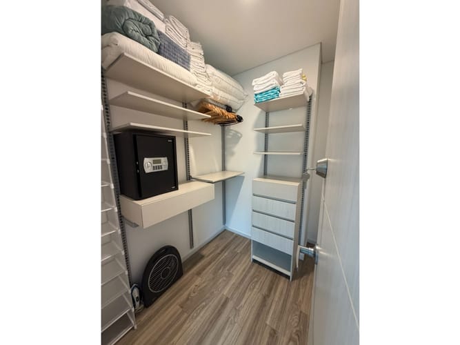 Apartamento de 3 alcobas en arriendo en Milla De Oro, Medellín, 180 m² · foto 11 de 16