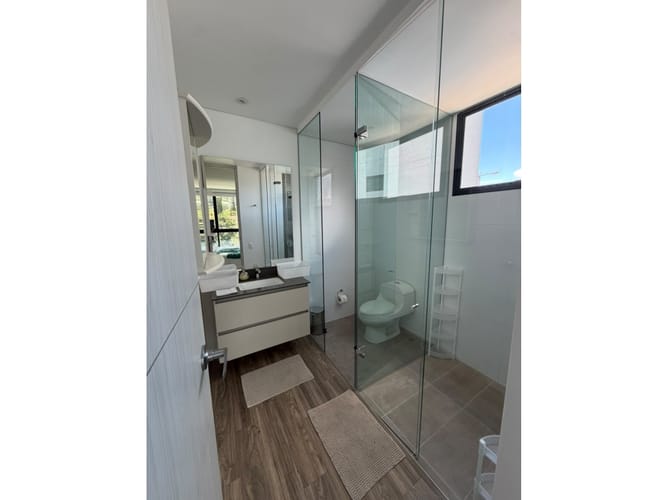 Apartamento de 3 alcobas en arriendo en Milla De Oro, Medellín, 180 m² · foto 14 de 16