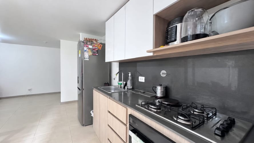 Apartamento de 3 alcobas en venta en La Cuenca, Envigado, 67 m² · foto 2 de 12