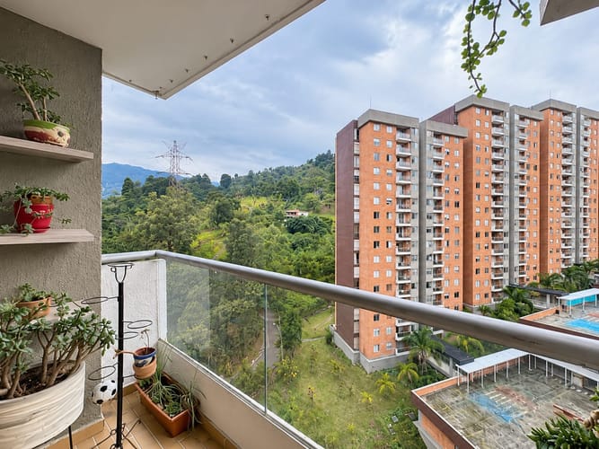 Apartamento de 3 alcobas en venta en La Cuenca, Envigado, 64 m² · foto 4 de 12