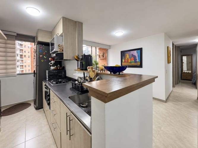 Apartamento de 3 alcobas en venta en La Cuenca, Envigado, 64 m² · foto 1 de 12