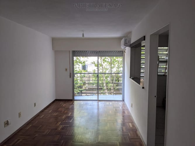 Venta de apartamento, 2 dormitorios, 1 baño, terraza . Cordón con RENTA