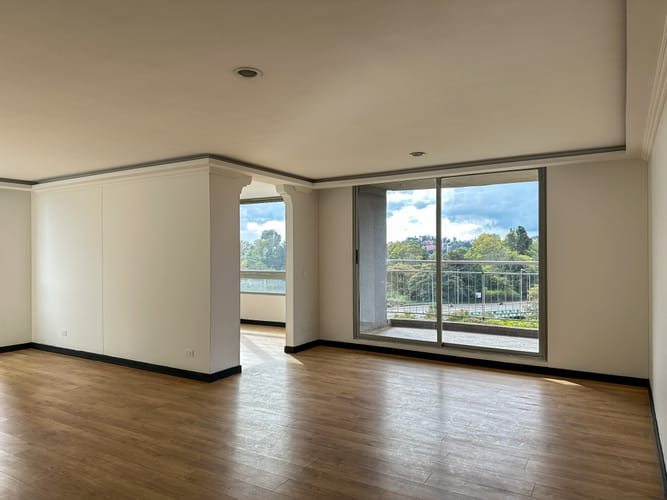 Apartamento de 3 alcobas en arriendo en Lagos De Cordoba, Bogotá, 176 m² · foto 5 de 24