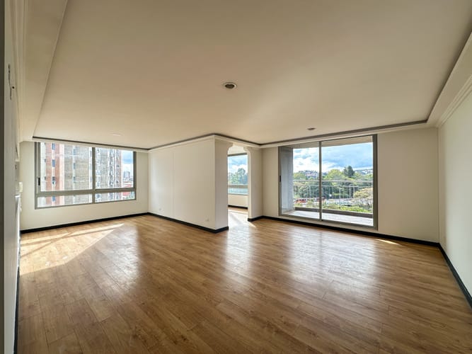 Apartamento de 3 alcobas en arriendo en Lagos De Cordoba, Bogotá, 176 m² · foto 4 de 24
