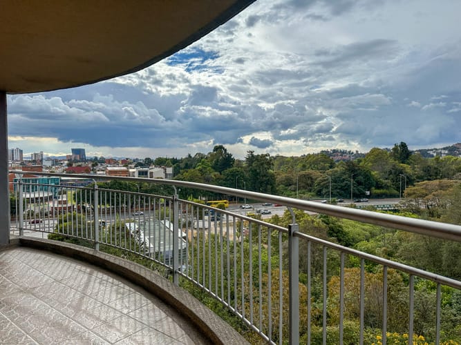 Apartamento de 3 alcobas en arriendo en Lagos De Cordoba, Bogotá, 176 m² · foto 3 de 24