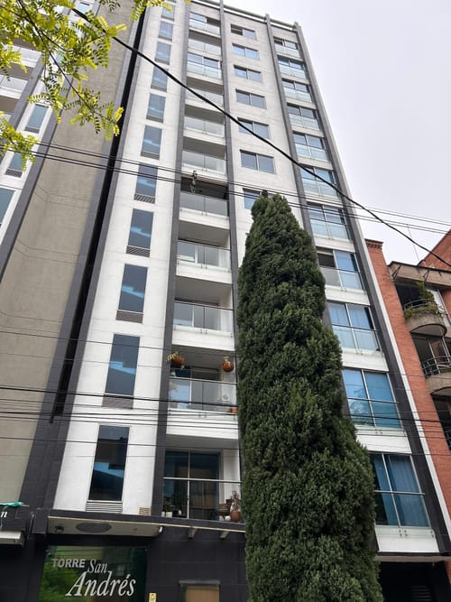 Apartamento de 4 alcobas en arriendo en San Joaquín, Medellín, 82 m² · foto 18 de 19