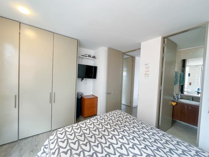 Apartamento de 3 alcobas en venta en Colina Campestre, Bogotá, 168 m² · foto 5 de 13