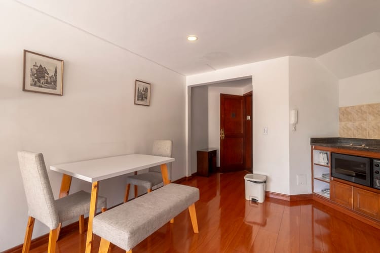Apartamento de 1 alcoba en venta en Chicó Reservado, Bogotá, 61 m² · foto 6 de 19