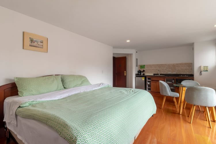 Apartamento de 1 alcoba en venta en Chicó Reservado, Bogotá, 38 m² · foto 5 de 13
