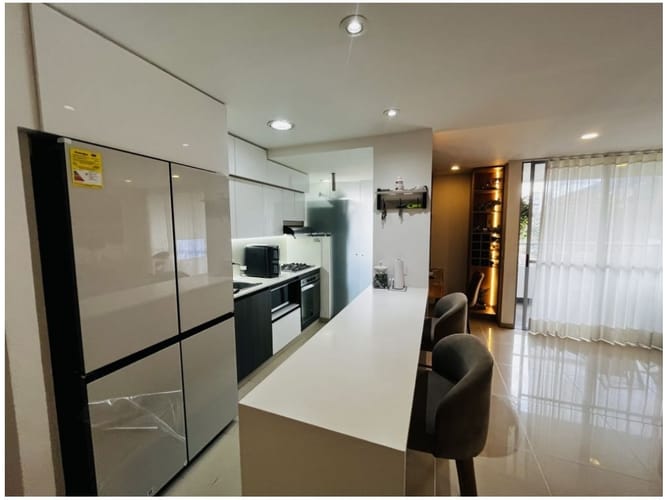Apartamento de 3 alcobas en venta en Camino Verde, Envigado, 89 m² · foto 3 de 14