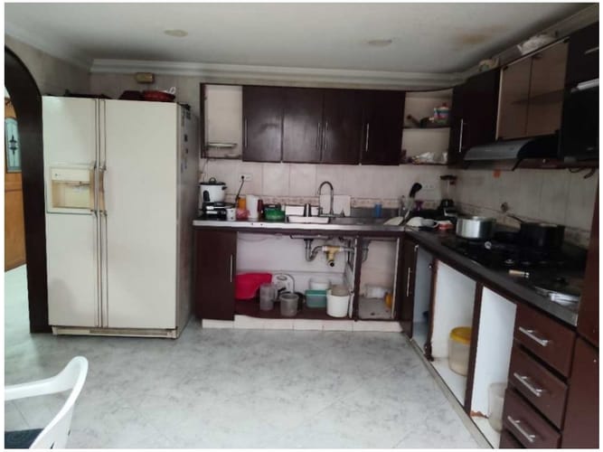 Casa de 3 alcobas en venta en Belén, Medellín, 151 m² · foto 2 de 13