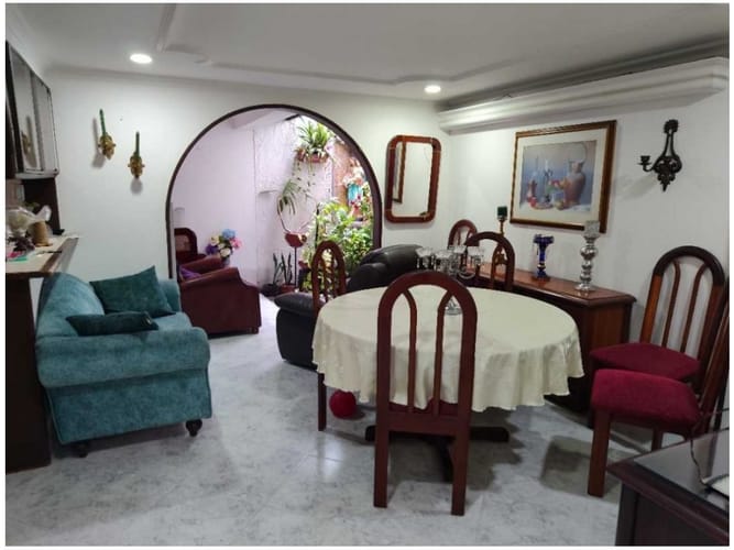 Casa de 3 alcobas en venta en Belén, Medellín, 151 m² · foto 5 de 13