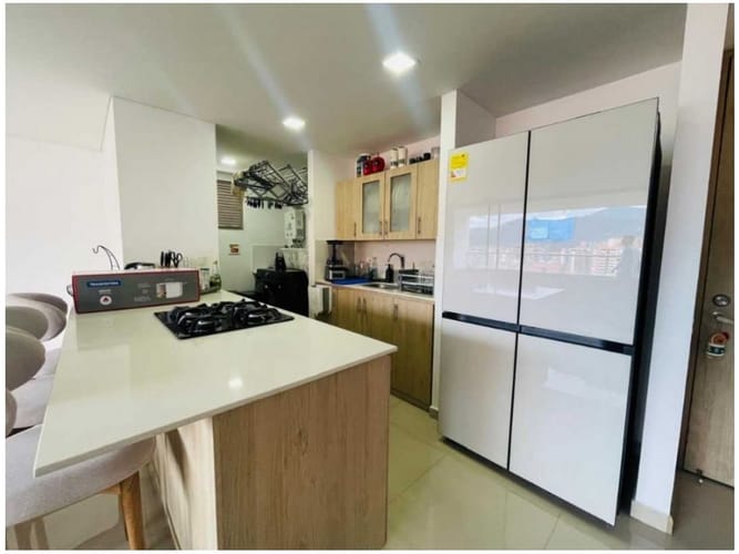 Apartamento de 2 alcobas en venta en Loma Del Esmeraldal, Medellín, 88 m² · foto 3 de 12