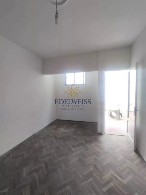 Alquiler en Aguada | Amplio apartamento de 1 dormitorio con patio exclusivo - Sin gastos comunes · Photo 6