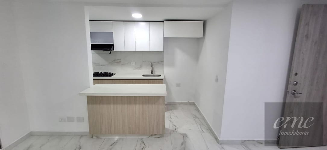 Apartamento de 2 alcobas en arriendo en Calle Larga, Sabaneta, 54 m² · foto 2 de 17