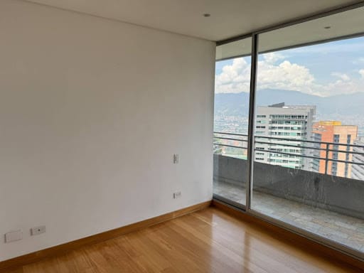 Apartamento de 2 alcobas en arriendo en El Tesoro, Medellín, 110 m² · foto 13 de 20
