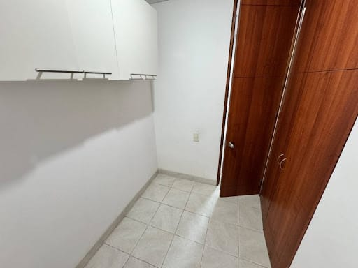 Apartamento de 2 alcobas en arriendo en El Tesoro, Medellín, 110 m² · foto 14 de 20