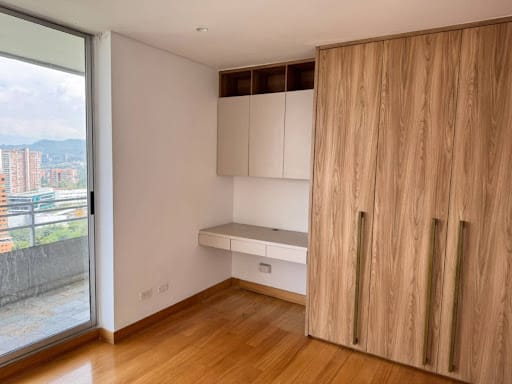 Apartamento de 2 alcobas en arriendo en El Tesoro, Medellín, 110 m² · foto 15 de 20