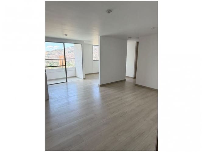 Apartamento de 2 alcobas en venta en Altamira, Medellín, 77 m² · foto 7 de 20