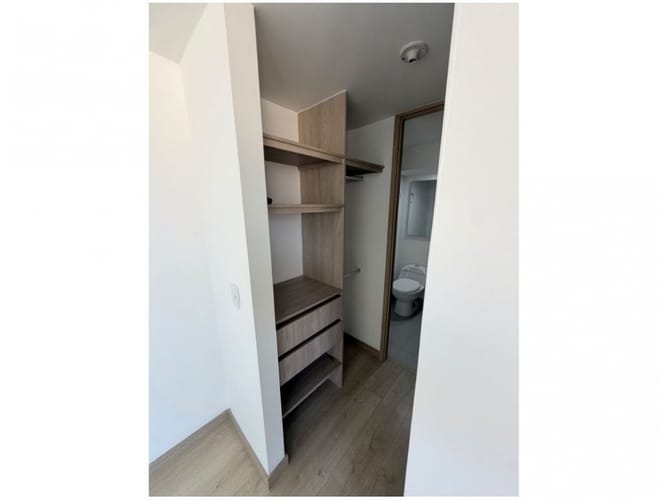 Apartamento de 2 alcobas en venta en Altamira, Medellín, 77 m² · foto 9 de 20
