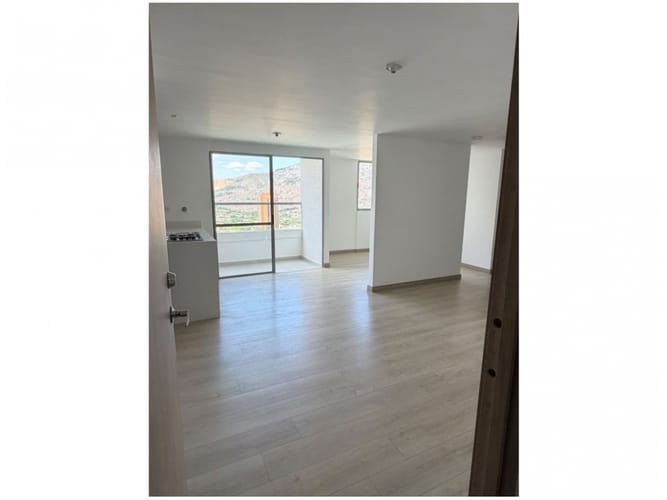 Apartamento de 2 alcobas en venta en Altamira, Medellín, 77 m² · foto 11 de 20