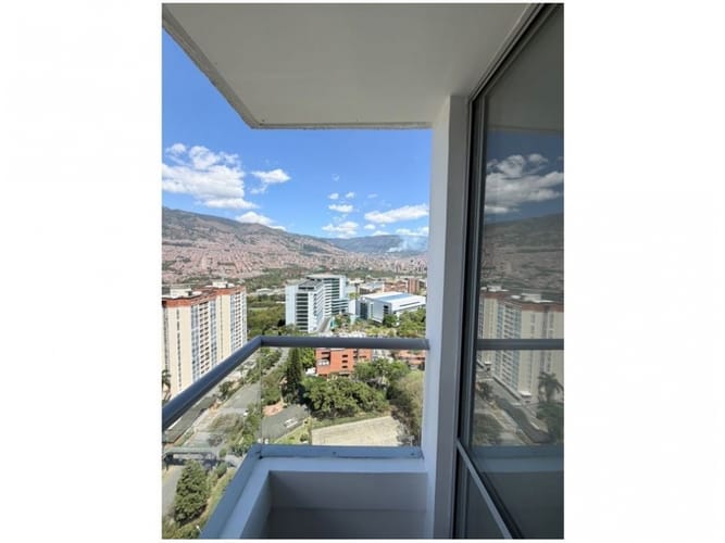 Apartamento de 2 alcobas en venta en Altamira, Medellín, 77 m² · foto 15 de 20