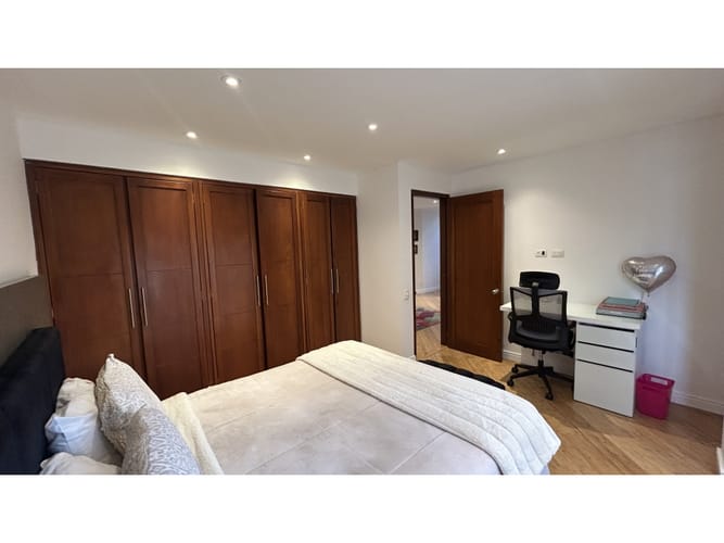 Casa de 4 alcobas en venta en El Estadio, Chía, 300 m² · foto 18 de 24