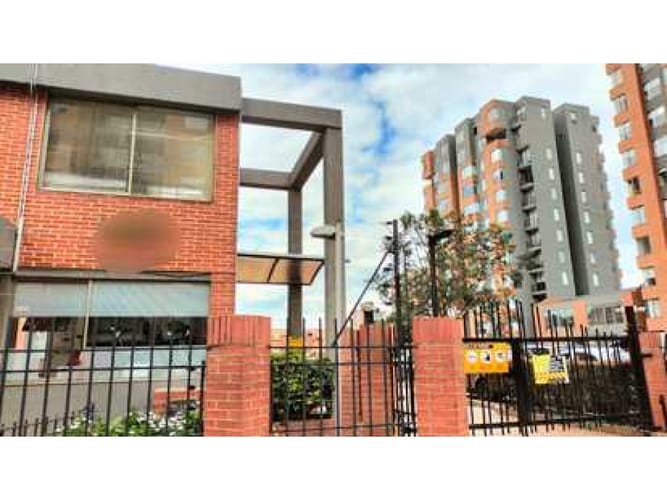 Apartamento de 4 alcobas en venta en Alejandria, Bogotá, 133 m² · foto 2 de 24