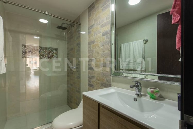 Apartamento de 4 alcobas en venta en Villemar Fontibon, Bogotá, 122 m² · foto 11 de 24