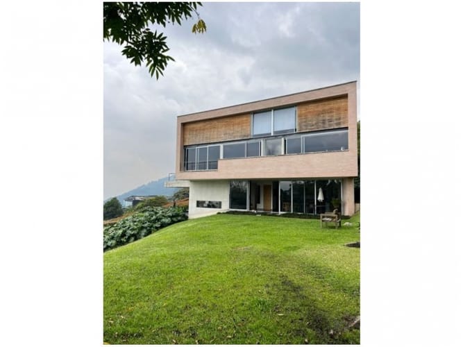 Apartamento de 4 alcobas en venta en Las Palmas, Envigado, 570 m² · foto 4 de 15