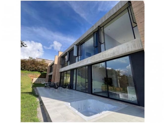 Casa de 4 alcobas en venta en Las Palmas, Envigado, 350 m² · foto 10 de 13