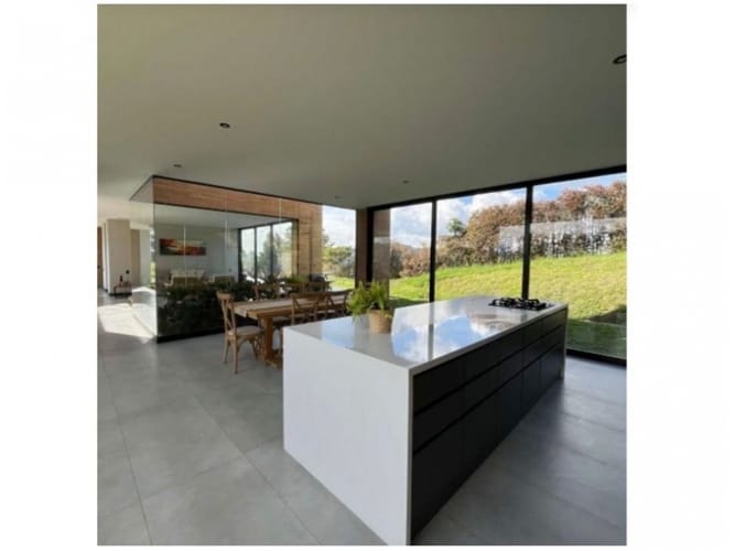 Casa de 4 alcobas en venta en Las Palmas, Envigado, 350 m² · foto 11 de 13