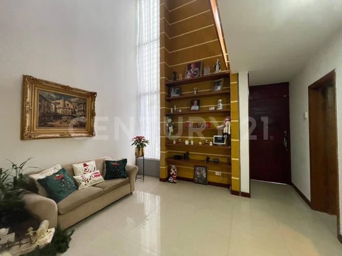 Casa de 7 alcobas en venta en El Ingenio, Cali, 370 m² · foto 3 de 24